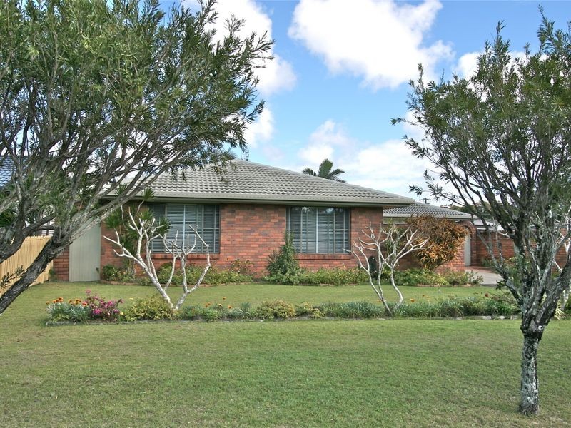 63 Riviera Avenue, Tweed Heads West NSW 2485