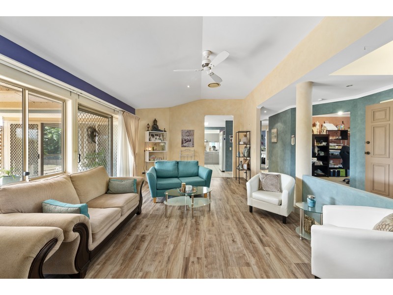 20 Champagne Drive, Tweed Heads South NSW 2486