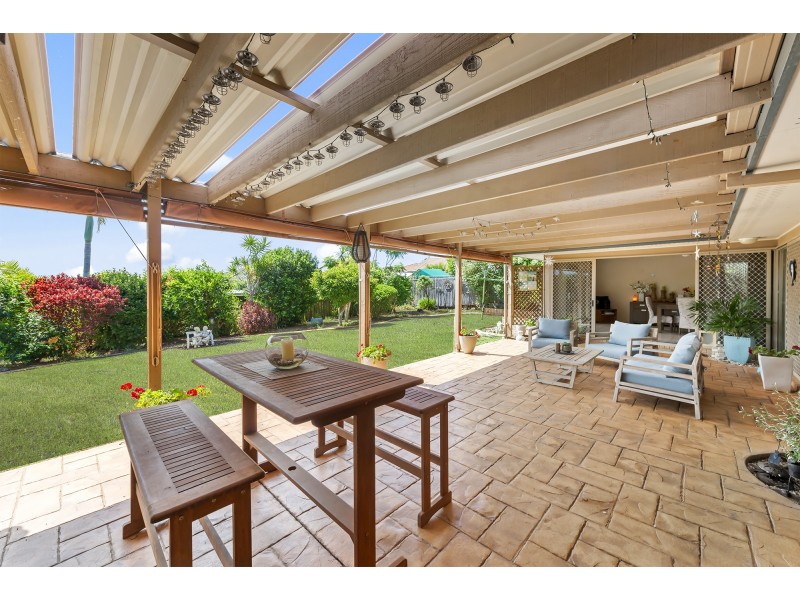 20 Champagne Drive, Tweed Heads South NSW 2486