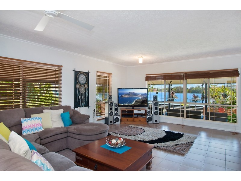 6 Philp Parade, Tweed Heads South NSW 2486