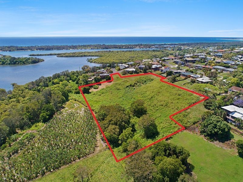 4 Boyle Avenue, Banora Point NSW 2486