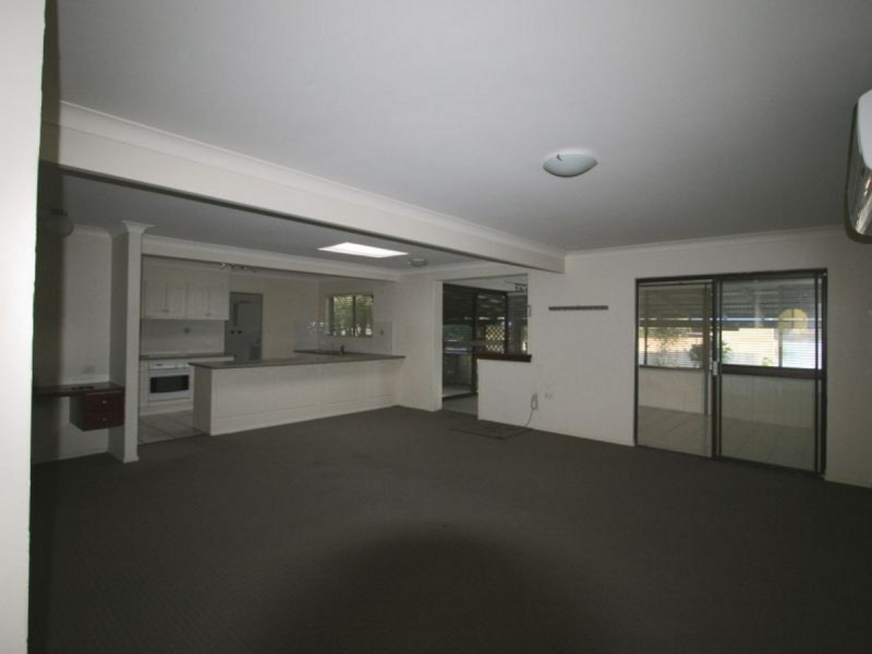 22 Lakes Drive, Tweed Heads West NSW 2485