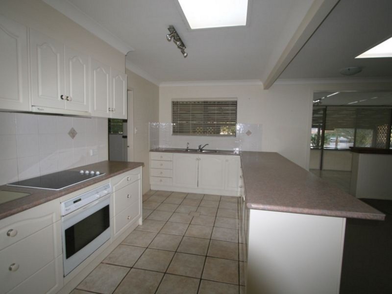22 Lakes Drive, Tweed Heads West NSW 2485