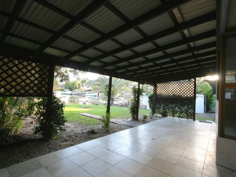 22 Lakes Drive, Tweed Heads West NSW 2485