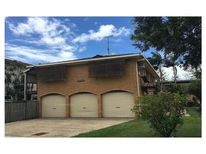 1/61 Golden Four Drive, Bilinga QLD 4225