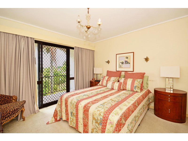 27 Pioneer Parade, Banora Point NSW 2486