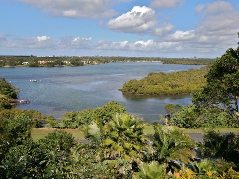 14 Uniacke Drive, Banora Point NSW 2486