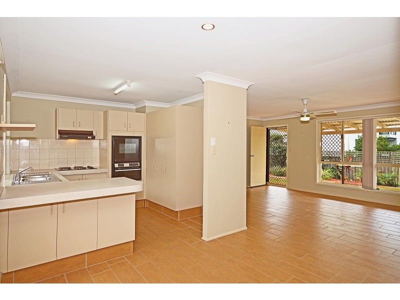 1/24 Somerset Avenue, Banora Point NSW 2486