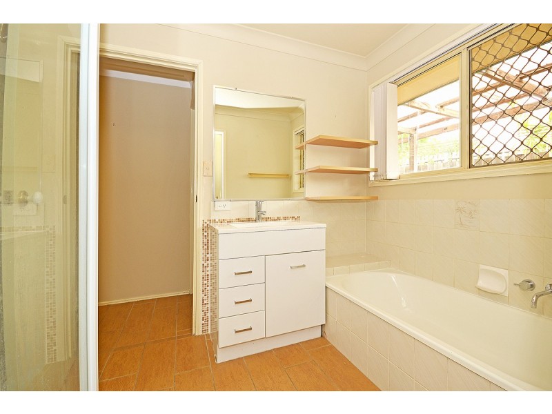 1/24 Somerset Avenue, Banora Point NSW 2486