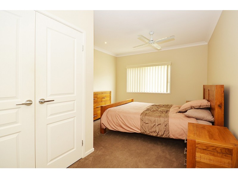 25 Buncrana Terrace, Banora Point NSW 2486