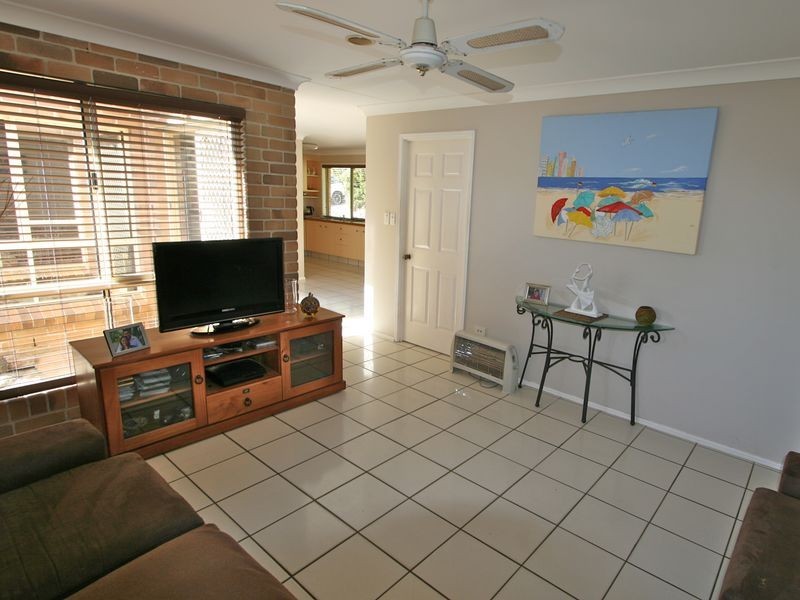 11 Lochlomond Drive, Banora Point NSW 2486