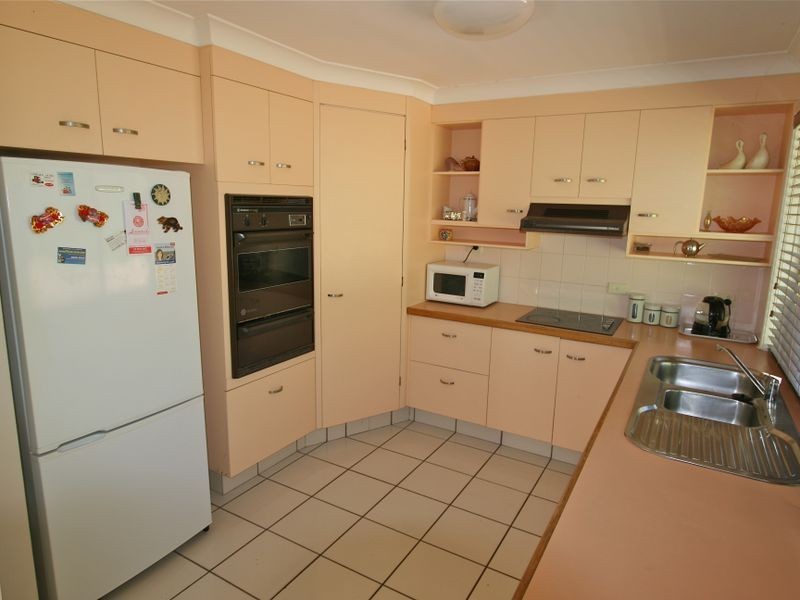 11 Lochlomond Drive, Banora Point NSW 2486