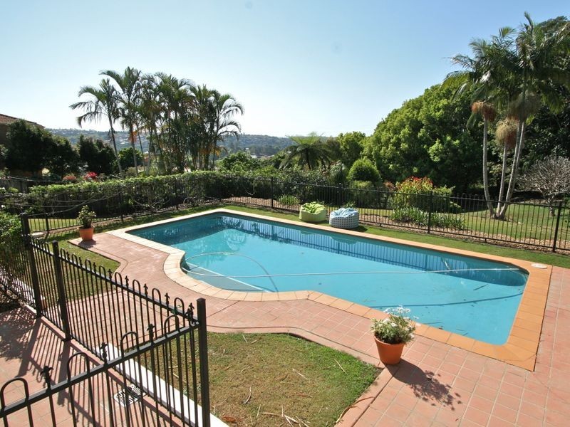 2 Eaglemont Drive, Terranora NSW 2486