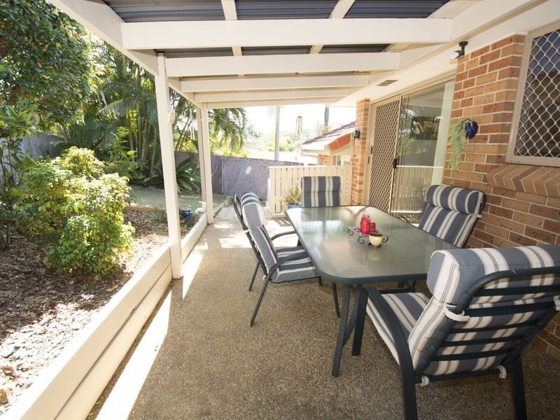 2/10 Kildare Drive, Banora Point NSW 2486