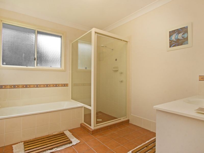 14 Pine Tree Place, Piggabeen NSW 2486