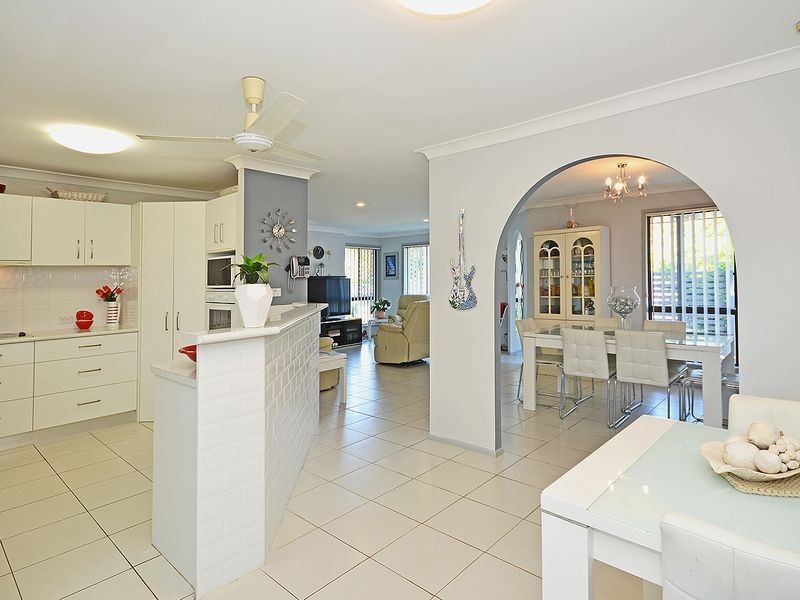 10 Coolabah Court, Banora Point NSW 2486