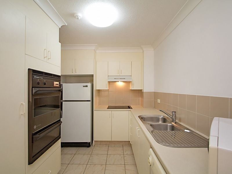 402/6 Coyne St, Kirra QLD 4225