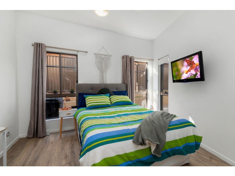 1/77 McLean Street, Coolangatta QLD 4225