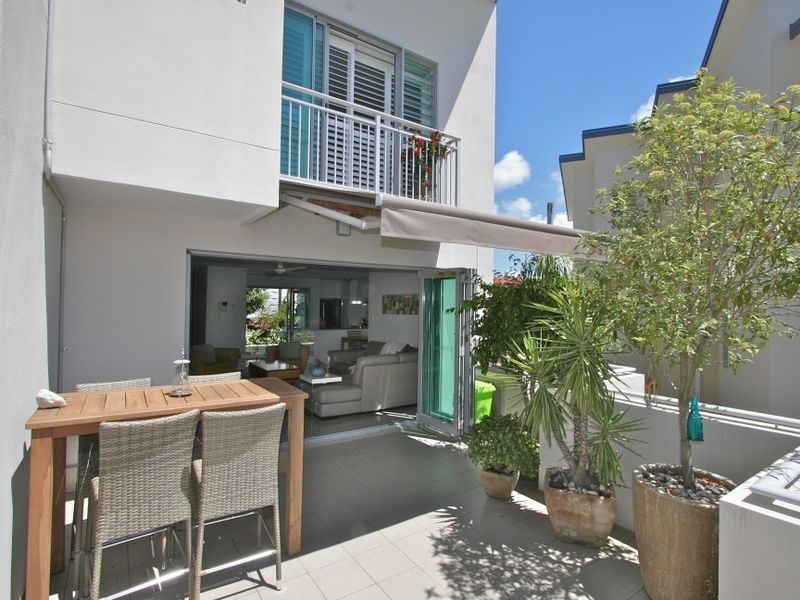 1/41 – 43 Dixon Street, Coolangatta QLD 4225