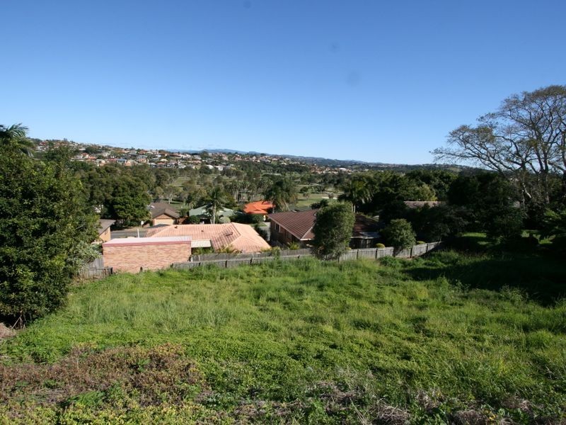 3 Castlecrag Ave, Banora Point NSW 2486