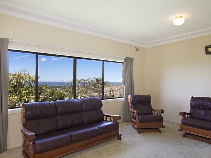 30 Walter Crescent, Banora Point NSW 2486
