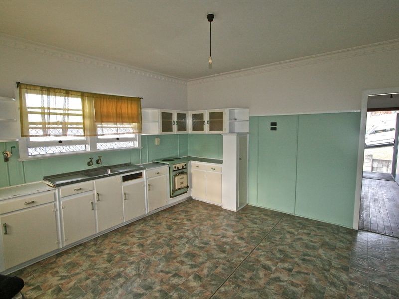 87 Dutton Street, Coolangatta QLD 4225