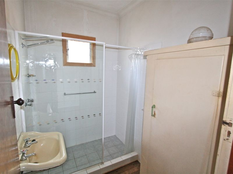 87 Dutton Street, Coolangatta QLD 4225