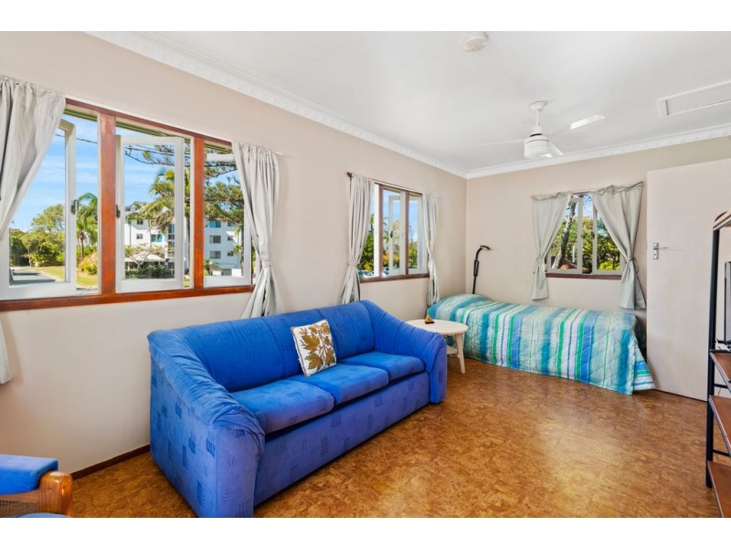 42 Teemangum Street, Currumbin QLD 4223
