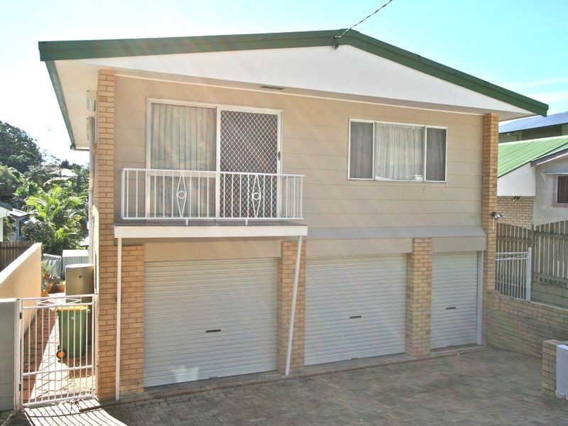 13 Kent Street, Coolangatta QLD 4225