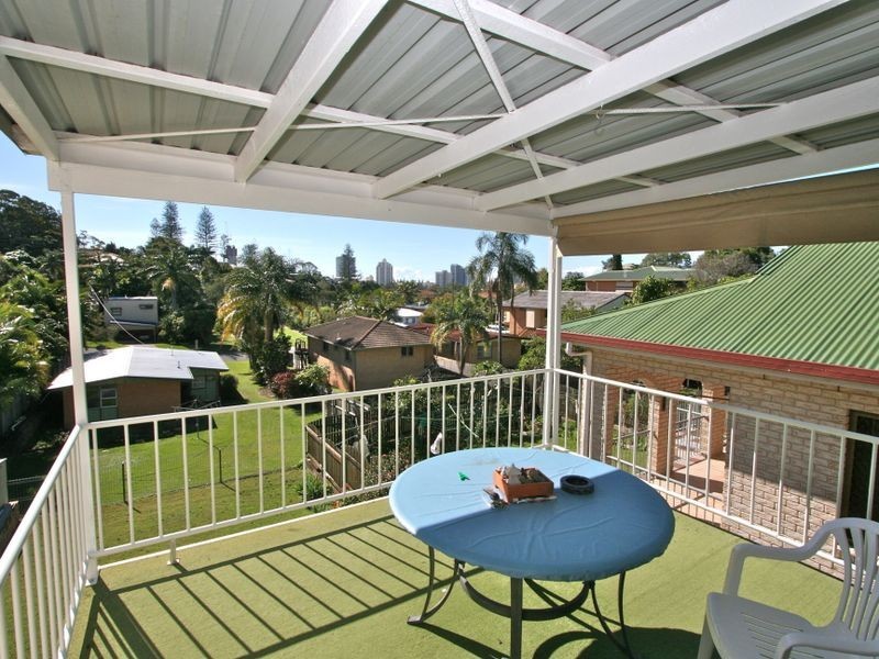 13 Kent Street, Coolangatta QLD 4225