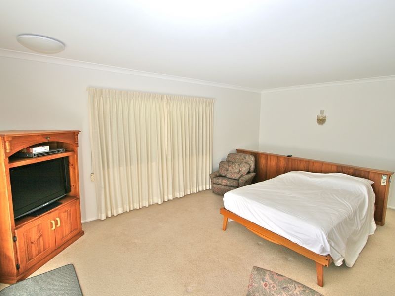 13 Kent Street, Coolangatta QLD 4225