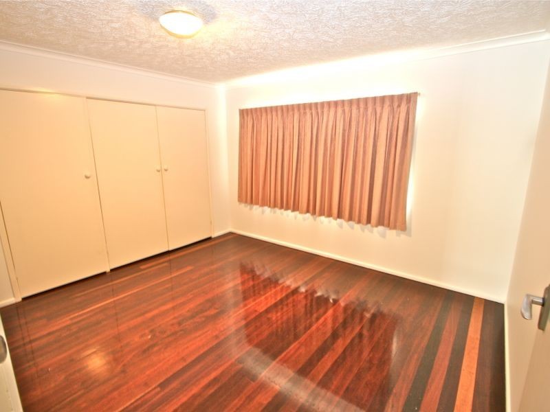 13 Kent Street, Coolangatta QLD 4225