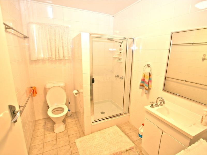 13 Kent Street, Coolangatta QLD 4225