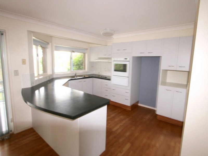 8 Bluegum Boulevard, Banora Point NSW 2486