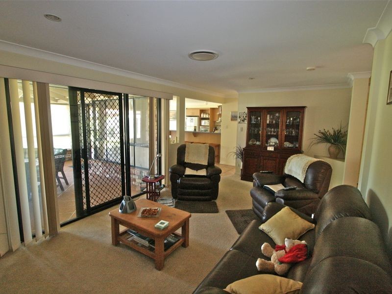 54 Avondale Drive, Banora Point NSW 2486