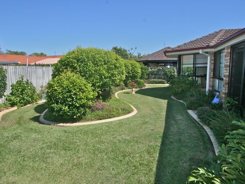 54 Avondale Drive, Banora Point NSW 2486