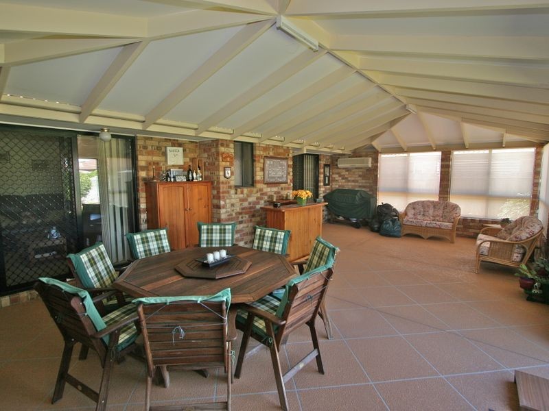 54 Avondale Drive, Banora Point NSW 2486
