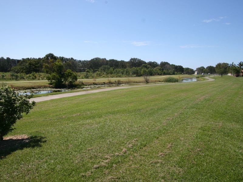 54 Avondale Drive, Banora Point NSW 2486