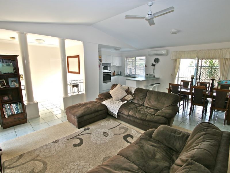 2/1 Brighton Street, Banora Point NSW 2486