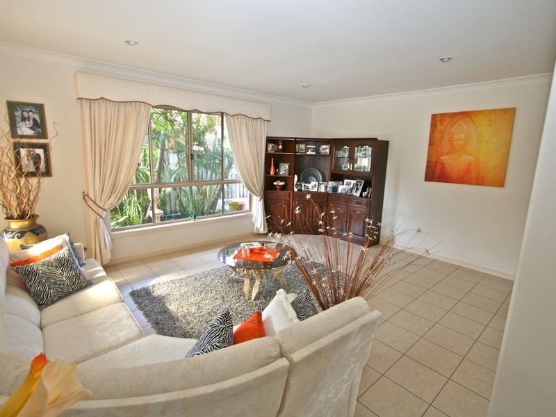 25 Kimberley Circuit, Banora Point NSW 2486