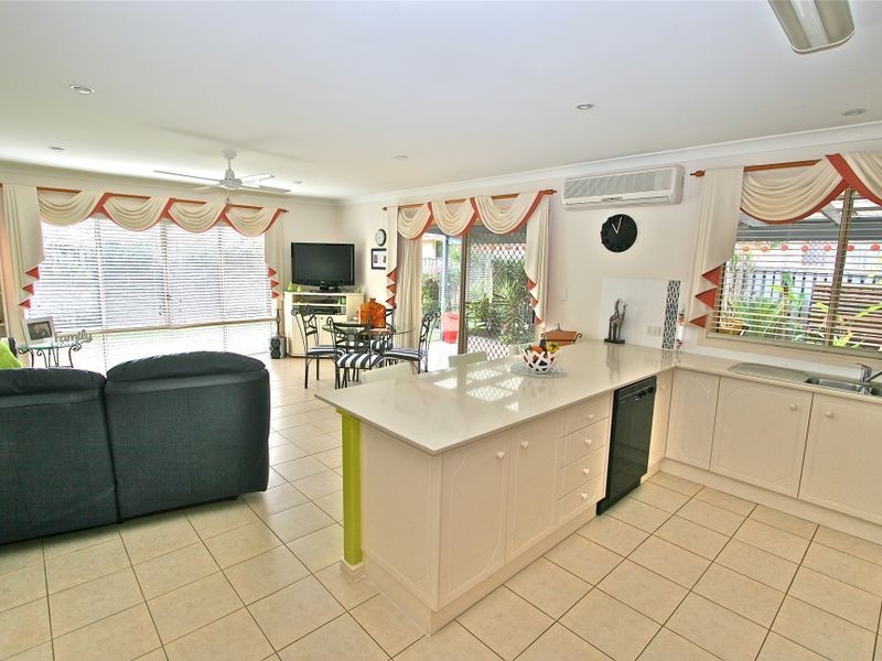 25 Kimberley Circuit, Banora Point NSW 2486