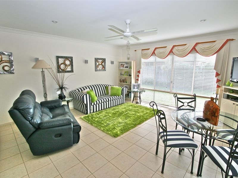 25 Kimberley Circuit, Banora Point NSW 2486