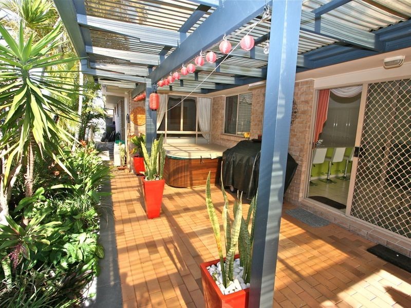 25 Kimberley Circuit, Banora Point NSW 2486