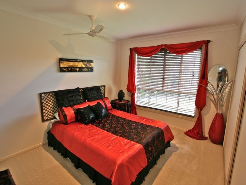 25 Kimberley Circuit, Banora Point NSW 2486