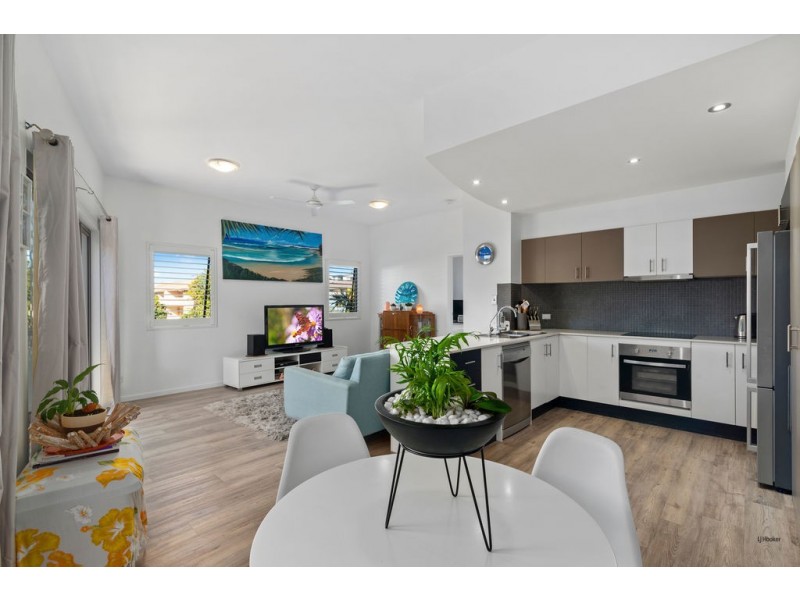 1/77 McLean Street, Coolangatta QLD 4225