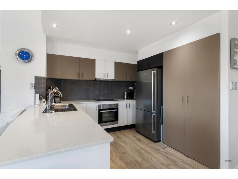 1/77 McLean Street, Coolangatta QLD 4225