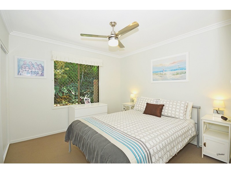 2/7 Bimbadeen Avenue, Banora Point NSW 2486