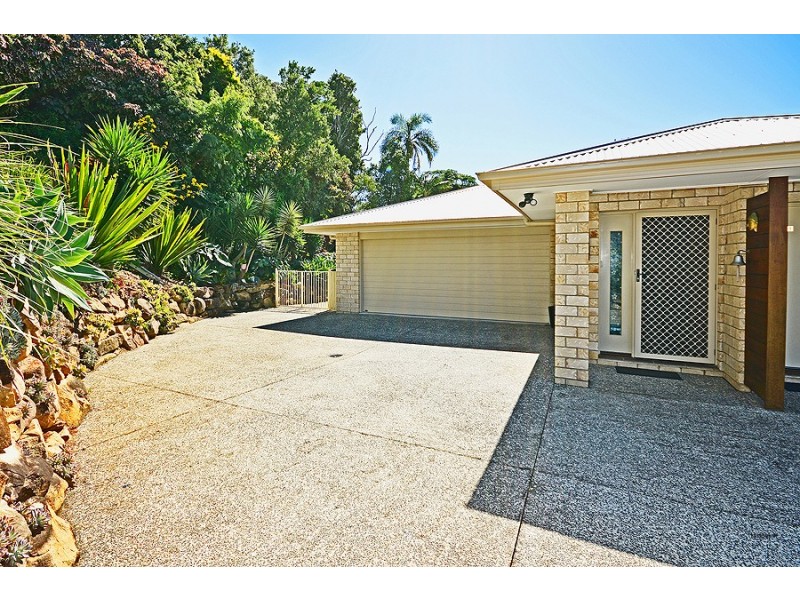 2/7 Bimbadeen Avenue, Banora Point NSW 2486