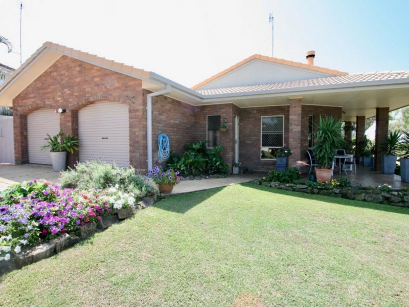 22 Paperbark Court, Banora Point NSW 2486