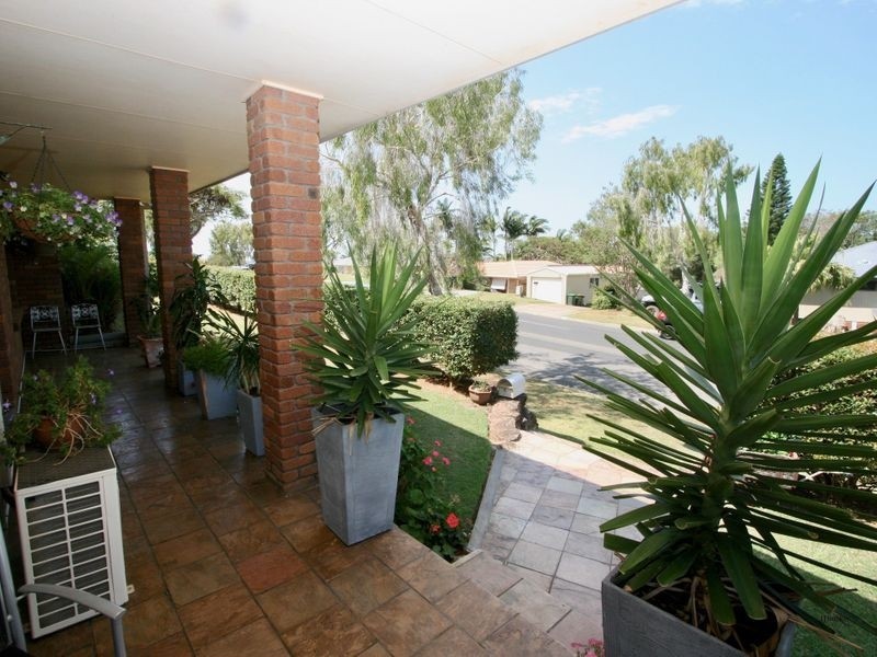 22 Paperbark Court, Banora Point NSW 2486